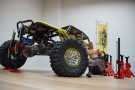 Yeah Racing 1/10 RC Rock Crawler Accessory Full Metal High Lift Jig thumbnail